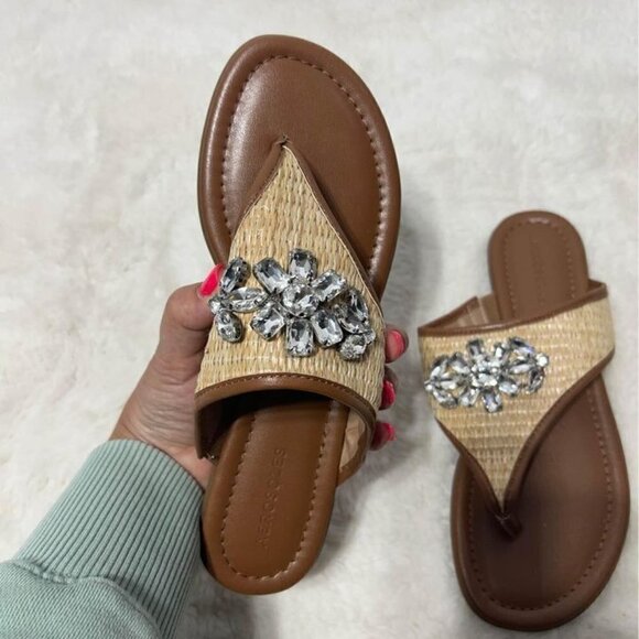 Woman’s Aerosoles rattan rhinestone sandals. Size 9.5. Excellent condition. - Picture 10 of 11